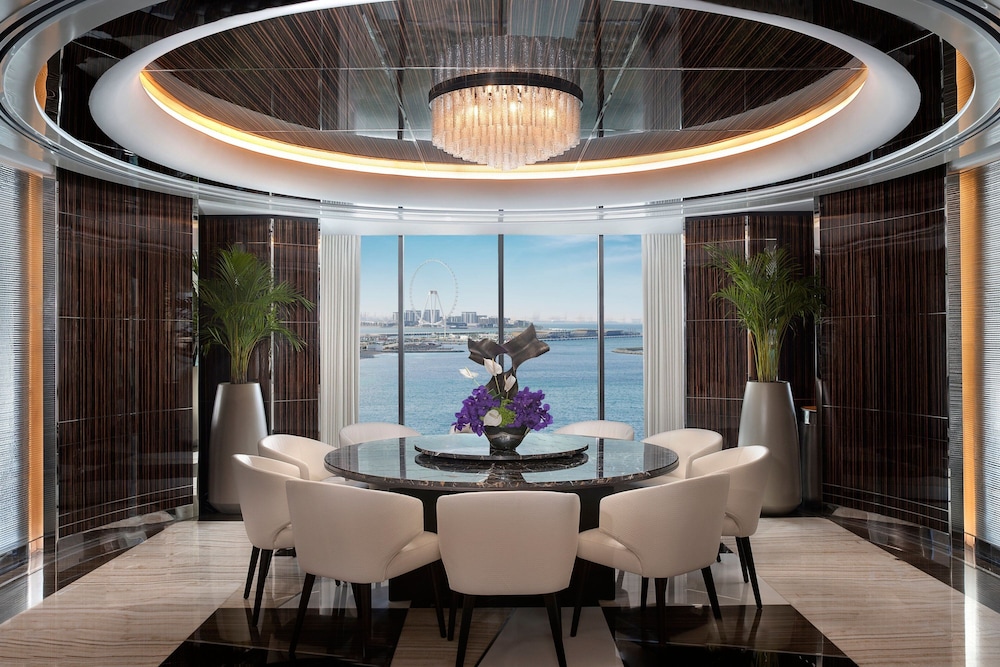 Presidential Suite with Sea View Club Lounge Evening Cocktail Hours, Private Balcony thumbnail 5