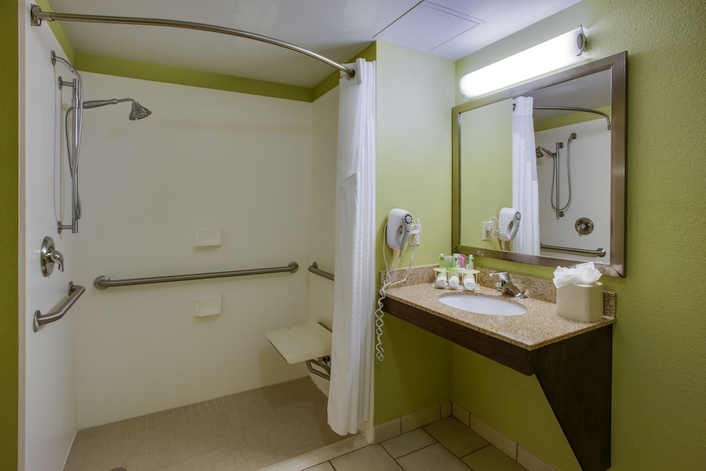 Suite, 1 King Bed, Accessible (Communications) - Photo 1