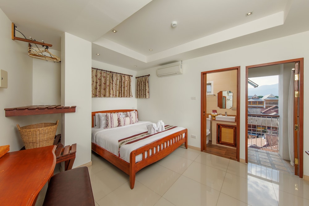 Junior Classic Room