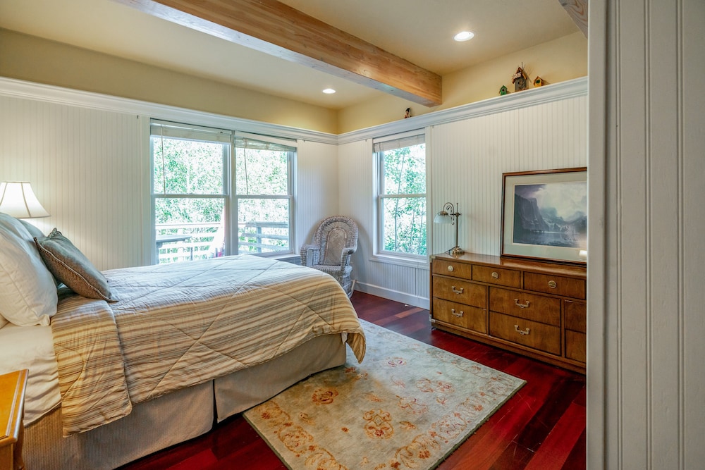 House (4 Bedrooms) photo 2