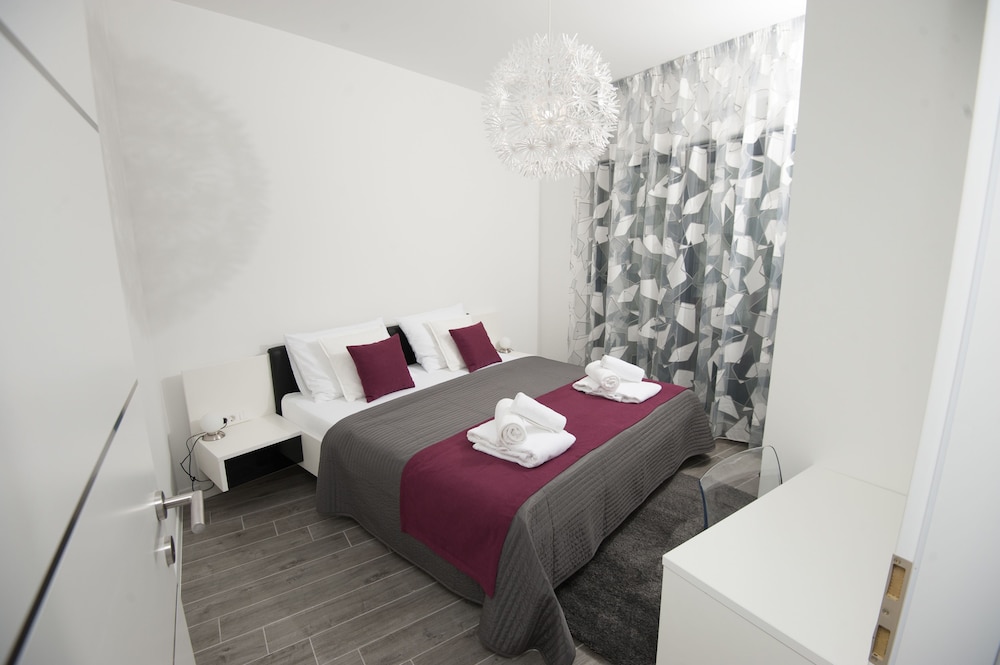 Deluxe Apartment (3)