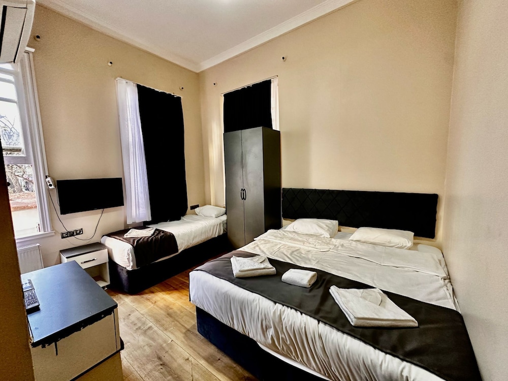 Deluxe Triple Room photo 1