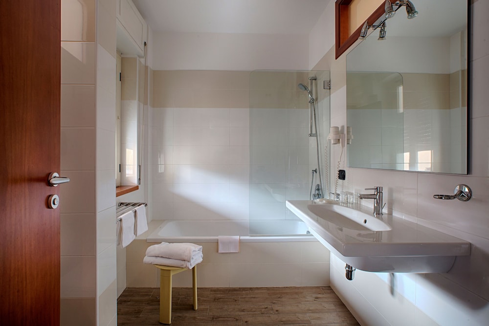 Standard Quadruple Room - Photo 2