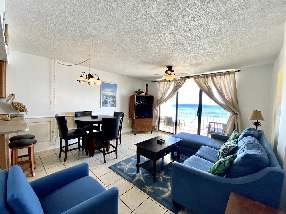 Condo, 1 Bedroom, Balcony, Beachfront (1.5 Bathrooms) photo 1