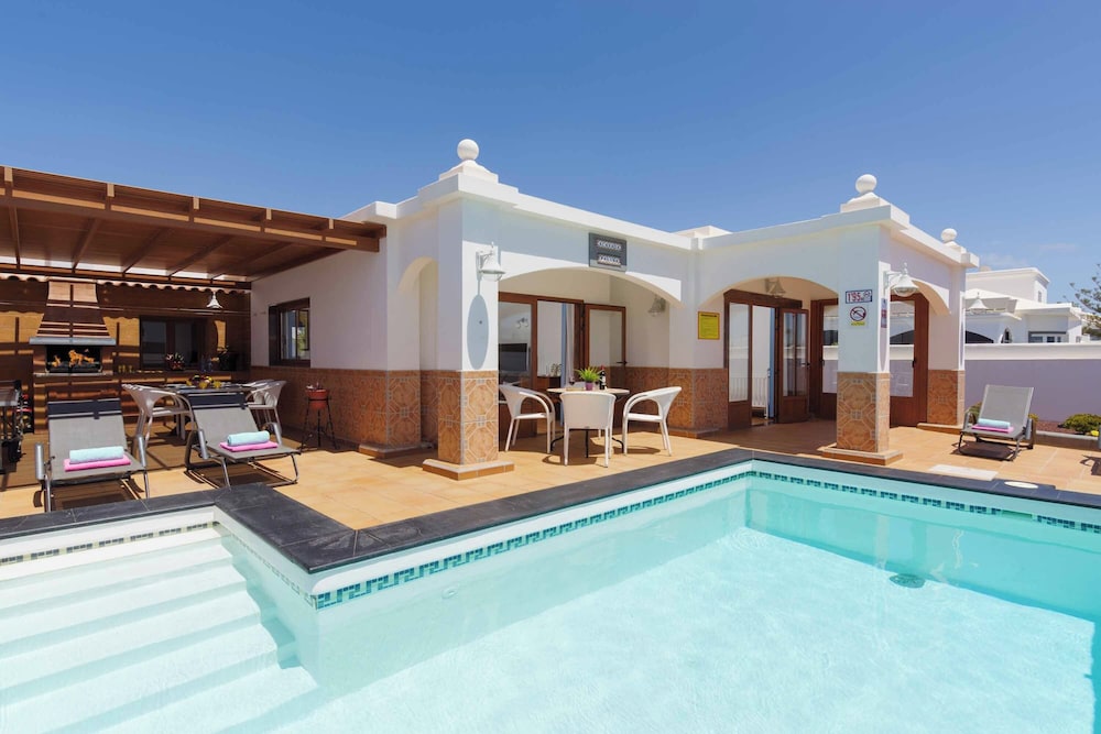Villa (4 Habitaciones)