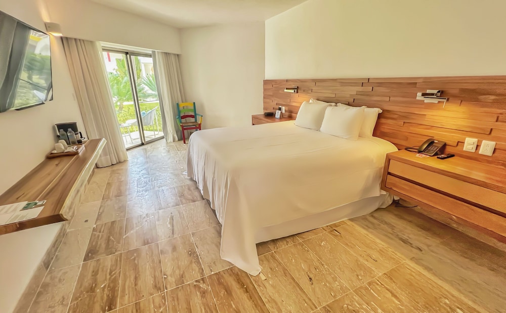 Vibe, Accessible 1 King size bed, non-smoking photo 2