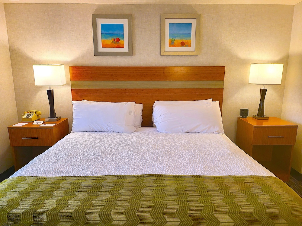Suite, 1 King Bed with Sofa bed, Balcony, Ocean View - Photo 2