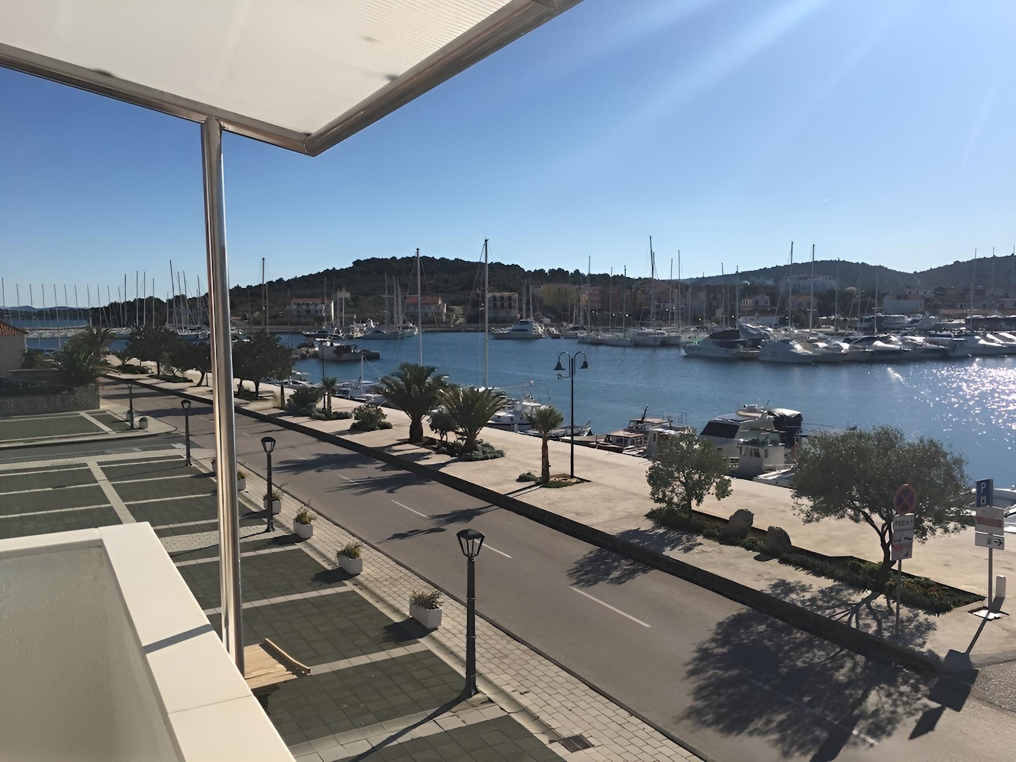 Apartment (Mar - 10 m from sea - A1(2+2))