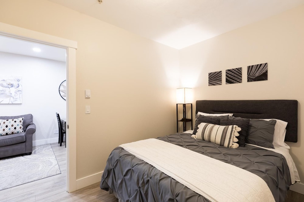 Signature Apartment photo 1