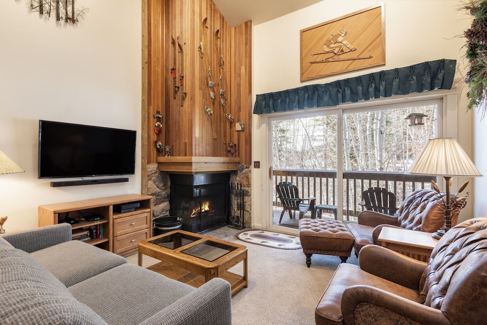 Condo, 2 Bedrooms