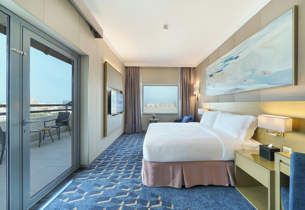 Room, 1 King Bed, Balcony, City View - Photo 1