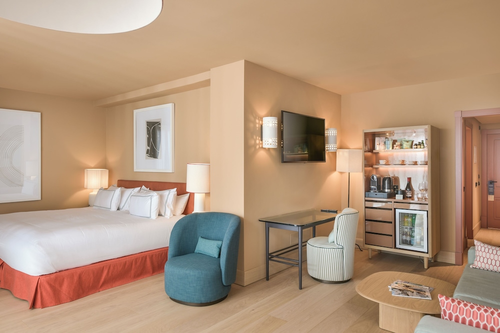Junior Room, Partial Sea View (3 Adults)