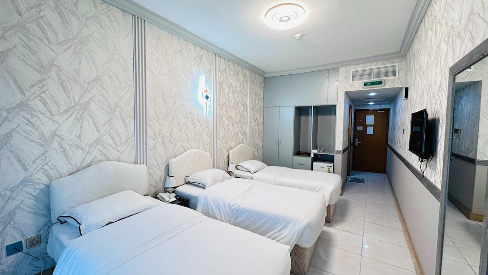 Deluxe Triple Room photo 1