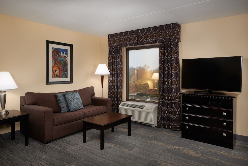 Studio Suite - Photo 2