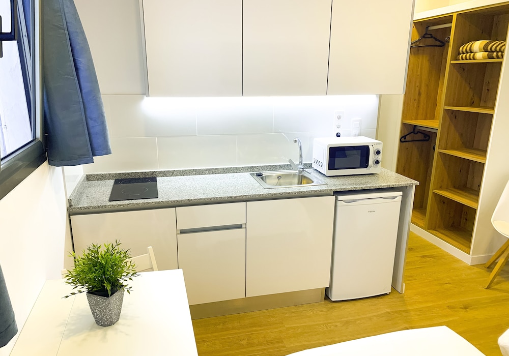 Standard Studio, Garden View, Ground Floor - Photo 11