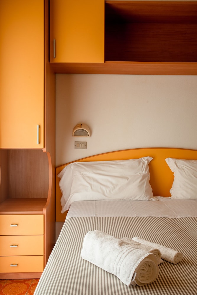 Basic Single Room photo 1