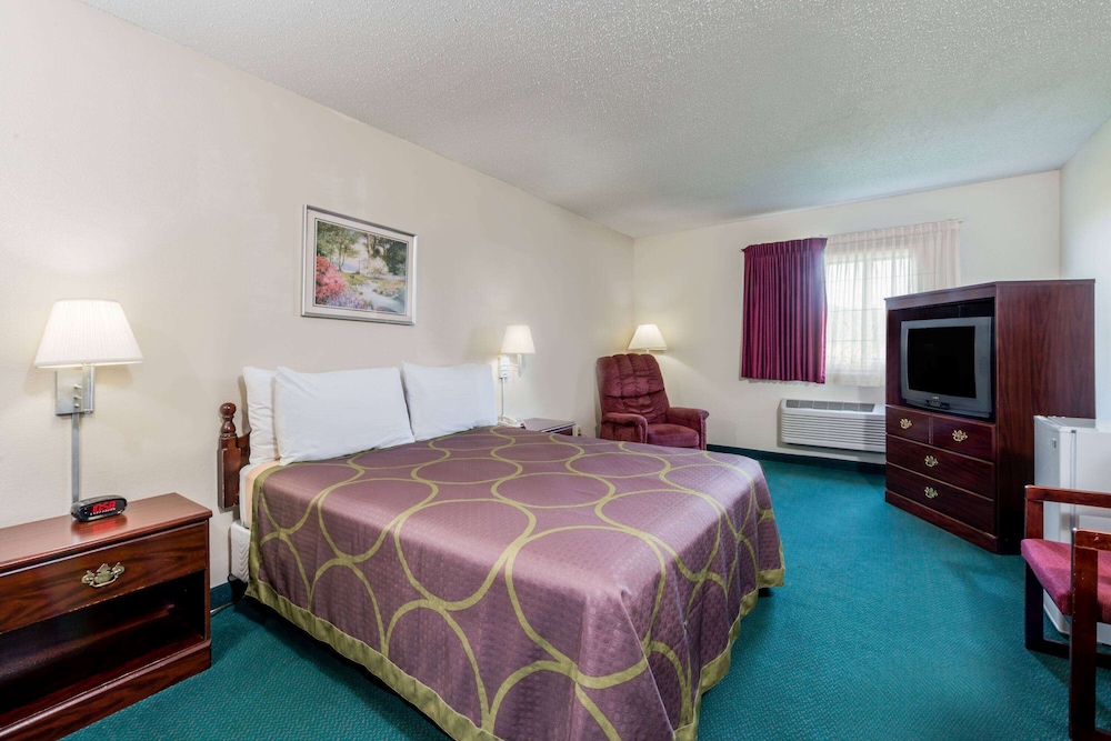 Room, 1 Queen Bed, Non Smoking - Photo 1