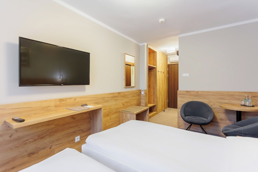 Standard Double or Twin Room photo 2