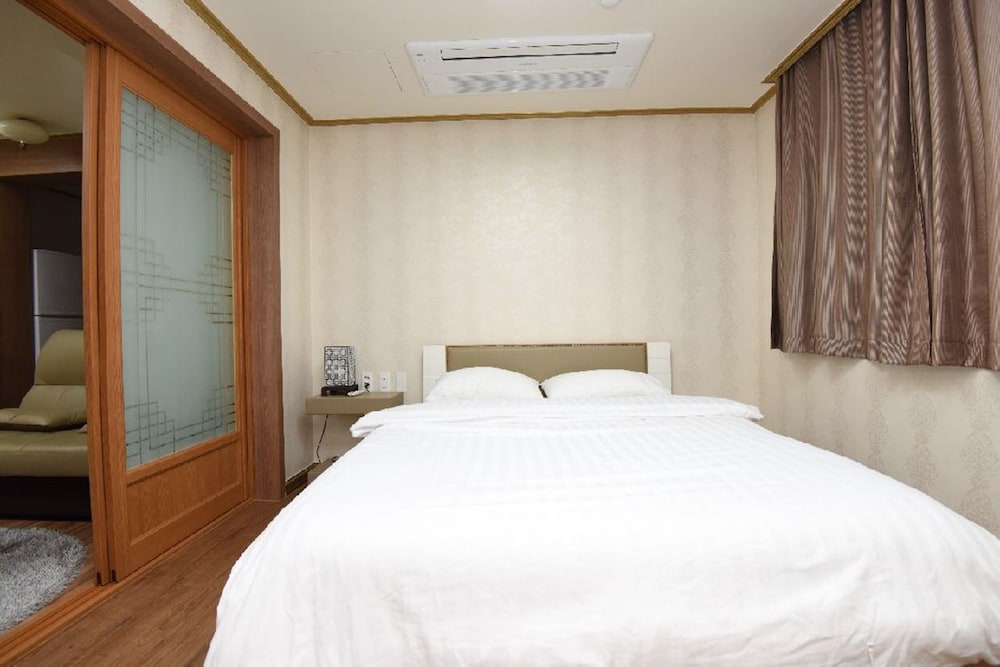 Business Room, 1 Double Bed photo 1