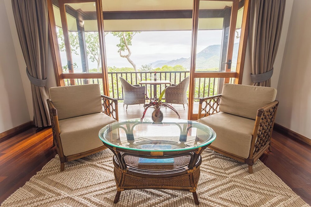 Coral Sea Bungalow - Photo 3