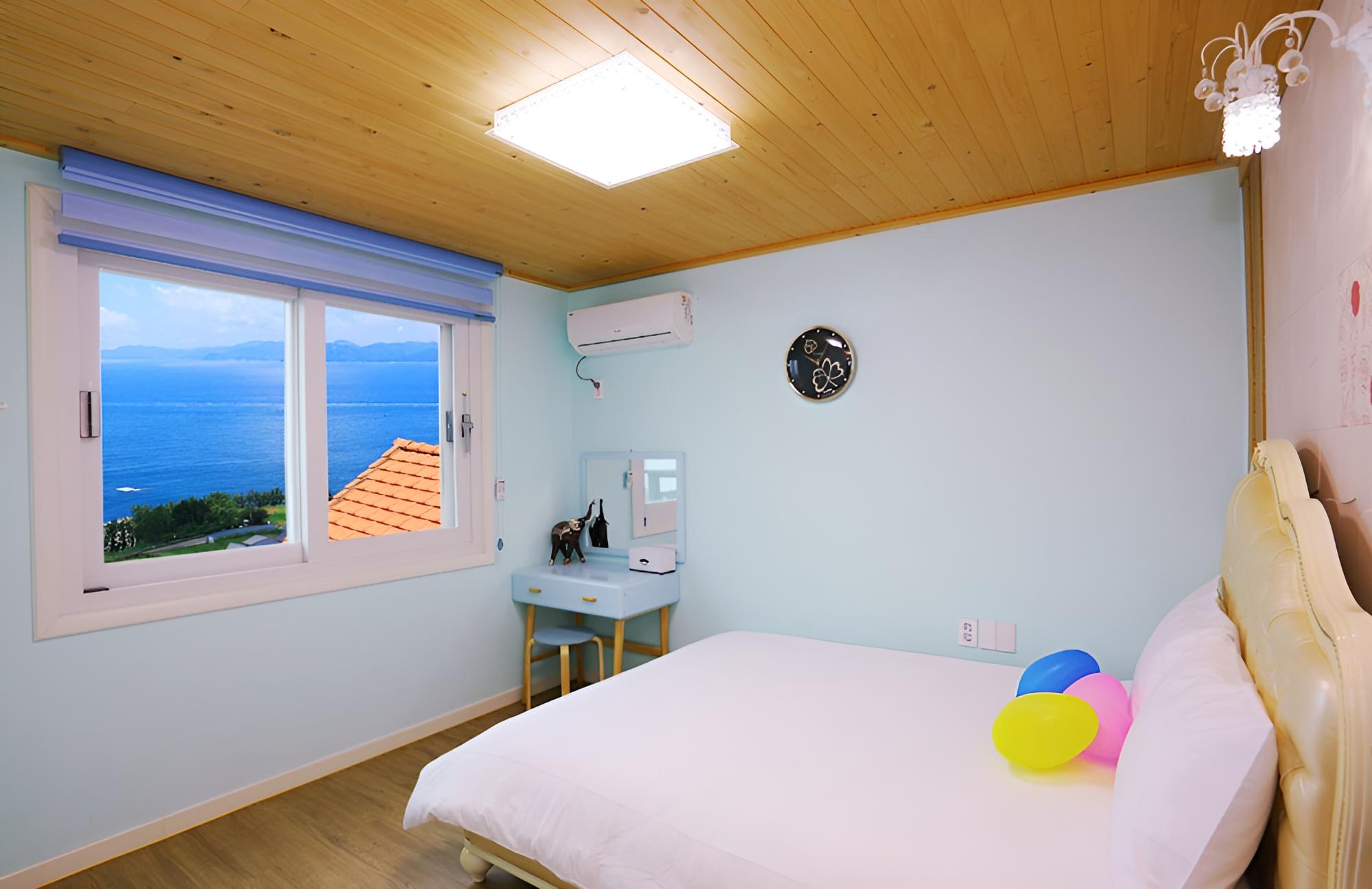 Roman (Family Duplex, Ocean View) photo 2