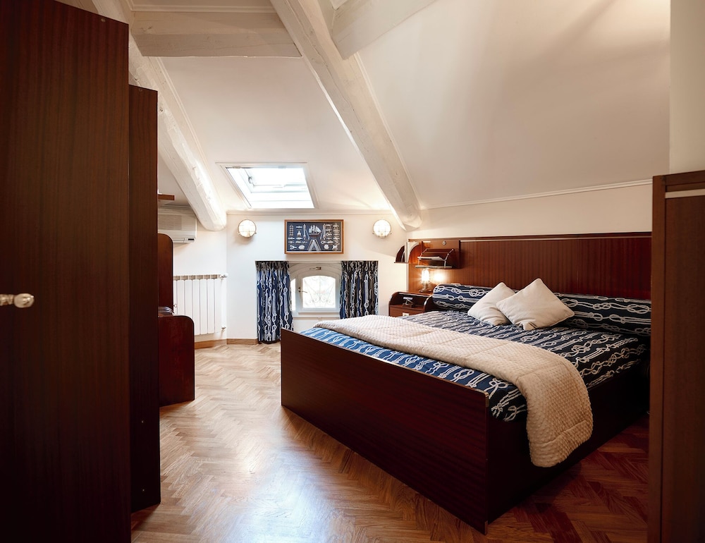 Villa photo 1