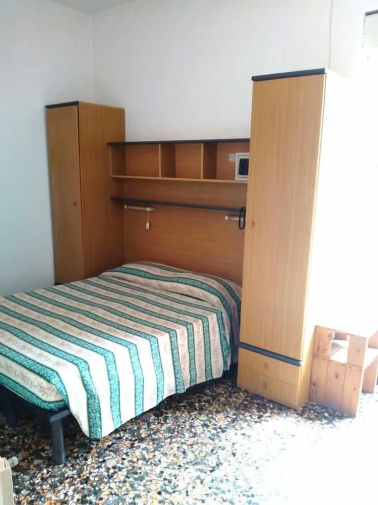 Economy Single Room photo 1