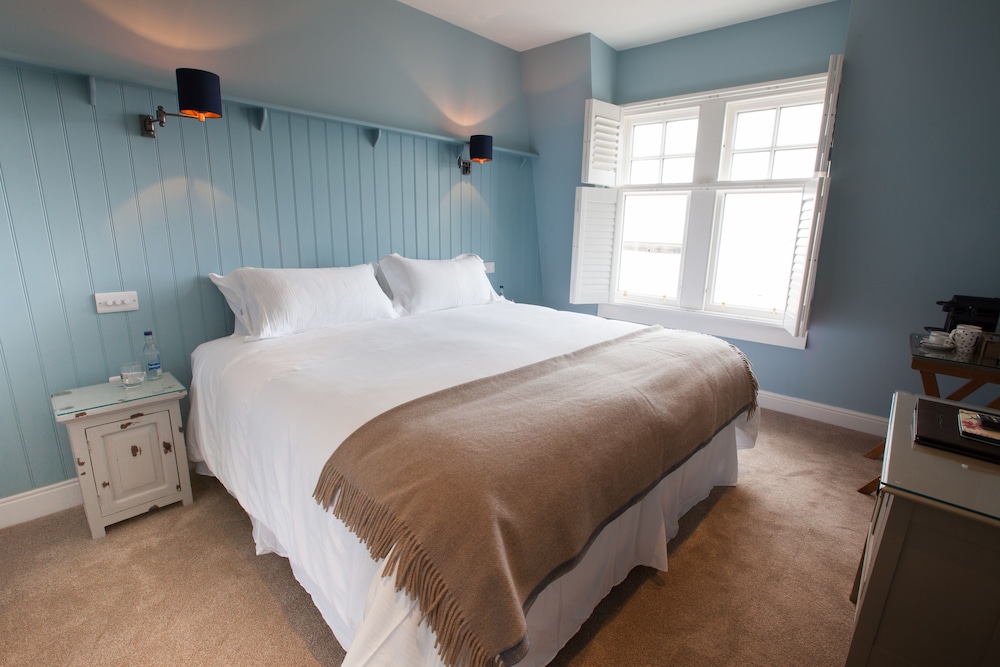 Premium Double or Twin Room photo 3