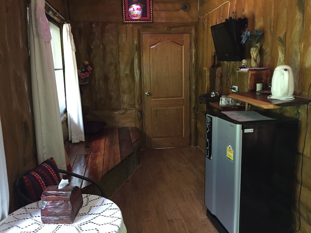 Log House photo 3
