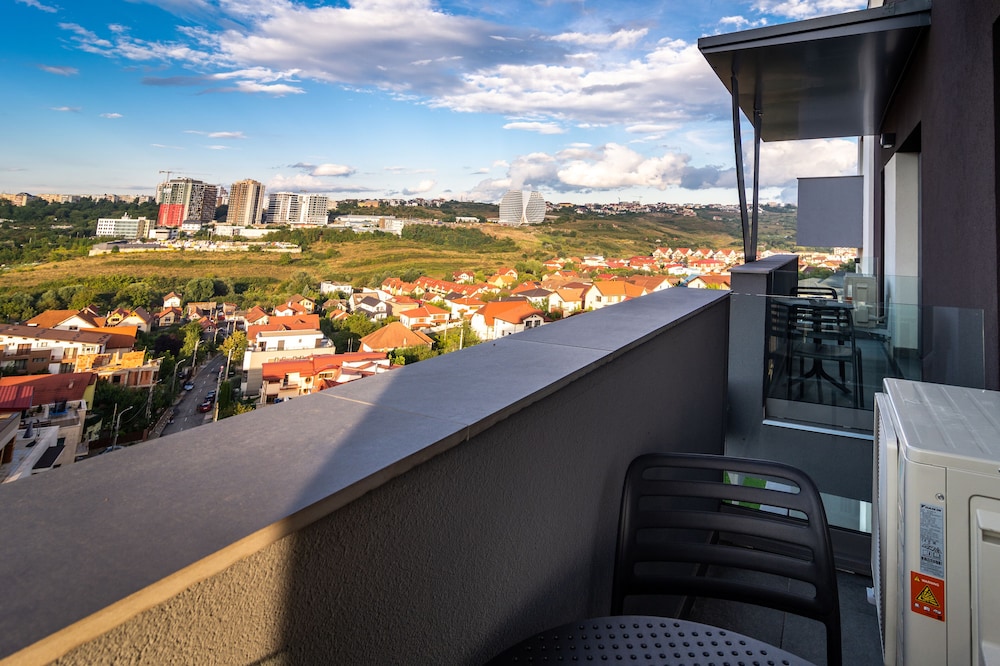Standard Apartment, Multiple Beds, City View photo 3