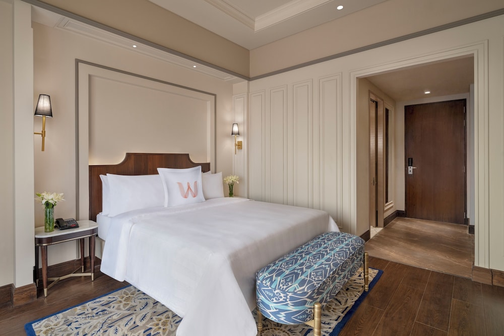 Deluxe Room, 1 Queen Bed photo 1