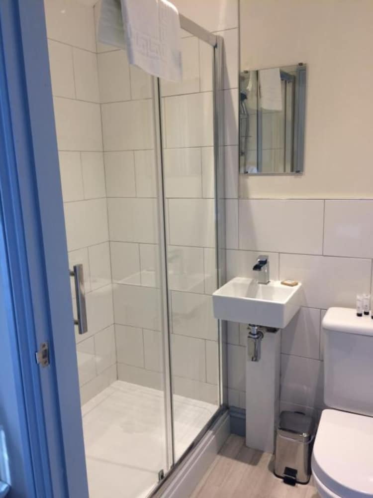 Standard Double Room, Private Bathroom photo 2