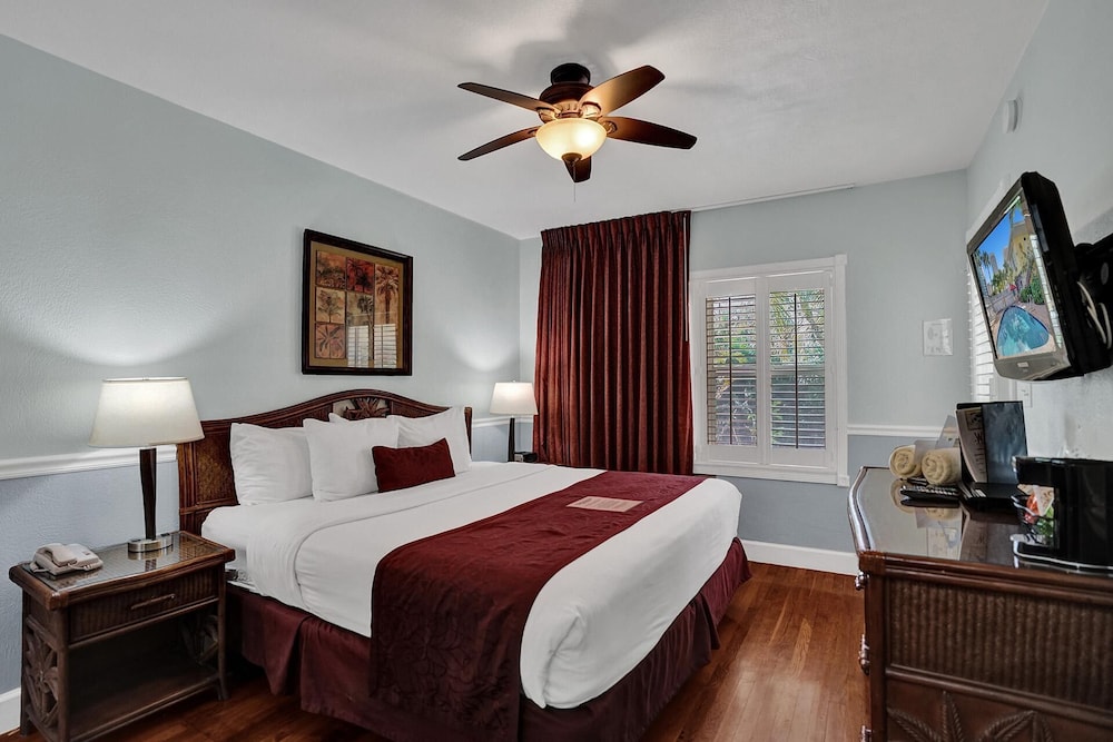 Standard Single Room, Men only, Pool View