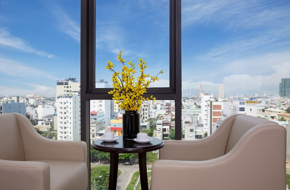 Deluxe Double Room, Bathtub, City View - Photo 5