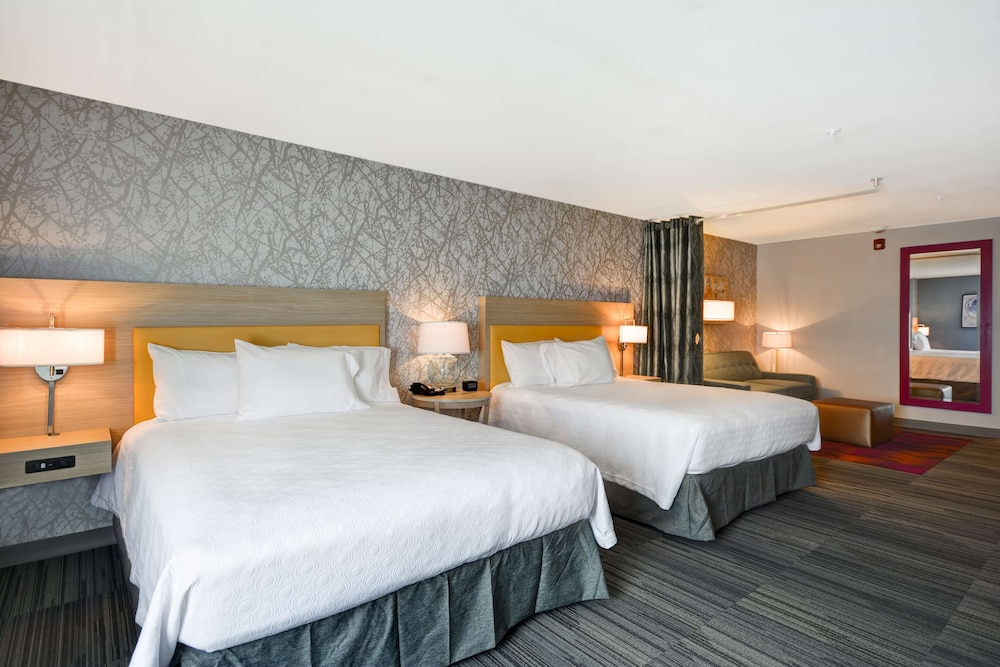Studio Suite, 2 Queen Beds, Accessible, Bathtub photo 1