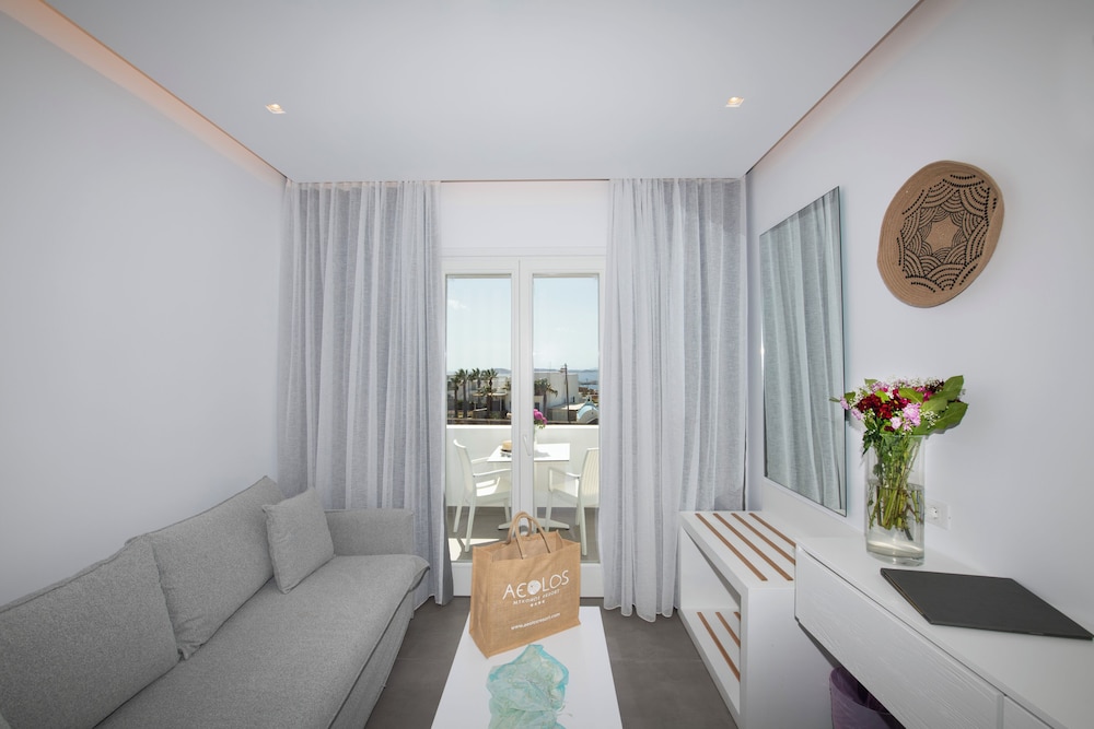 Daylight Wing Superior Suite Sea View - Photo 5