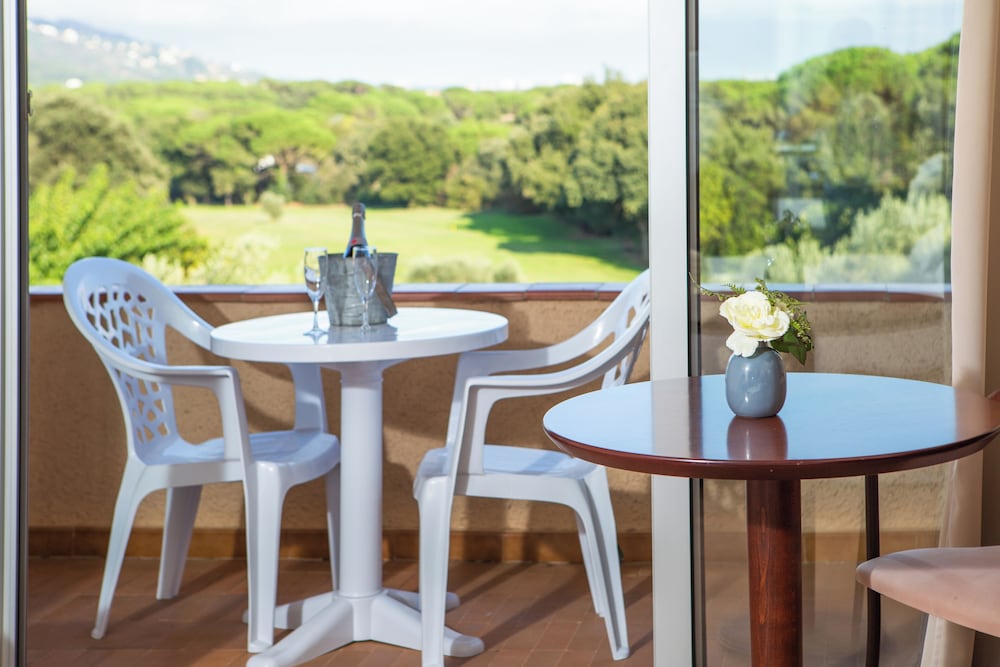 Family Room, Terrace photo 2