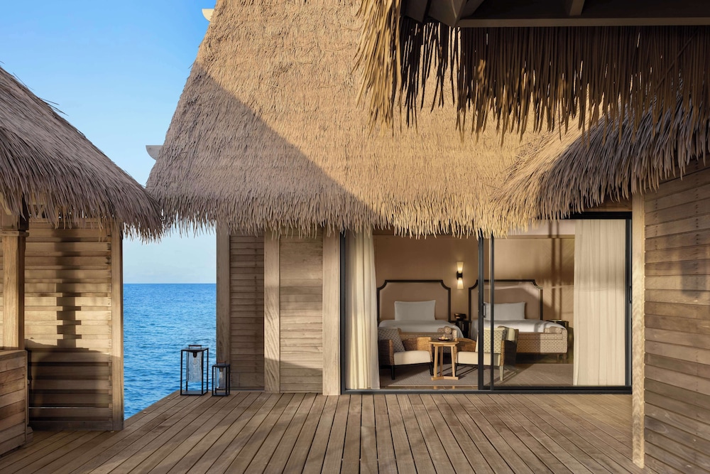 Two Bedroom Reef Villa with Pool - Photo 8