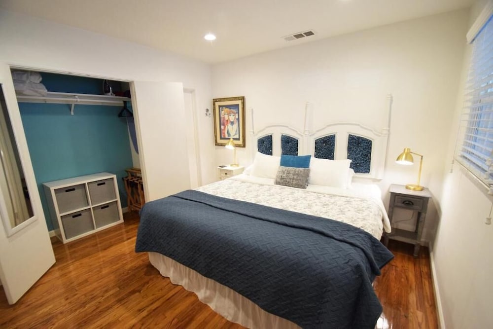Elite Room