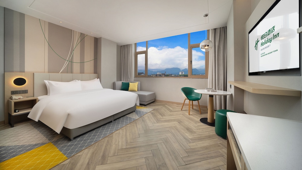 Premium Room, 1 King Bed, Accessible