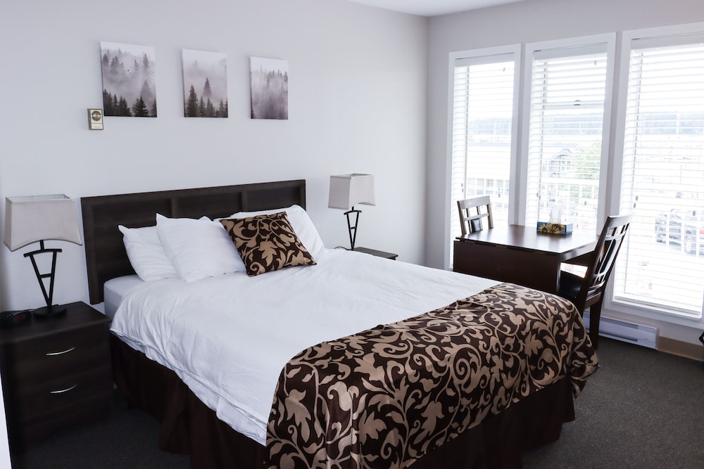Standard Single Room, 1 Queen Bed, Refrigerator & Microwave, Marina View photo 1