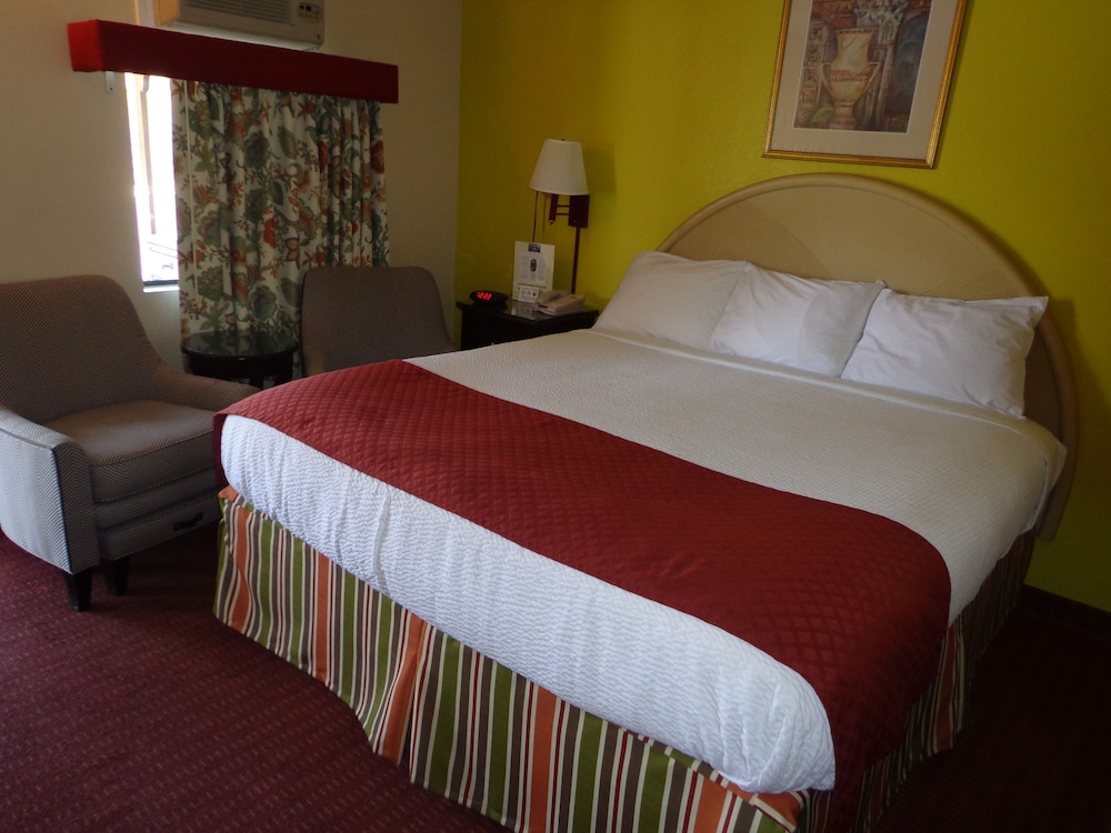 Standard Room, 1 King Bed, Smoking