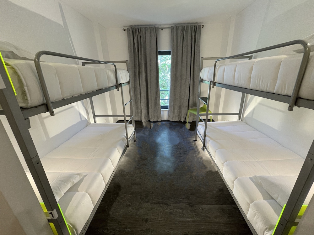 Quadruple Room photo 3