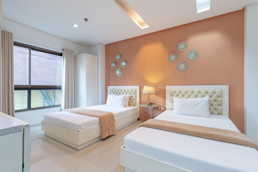 Deluxe Twin Room photo 3