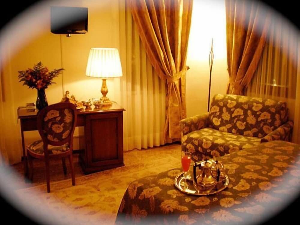 Double Room, Shared Bathroom, Canal View photo 2