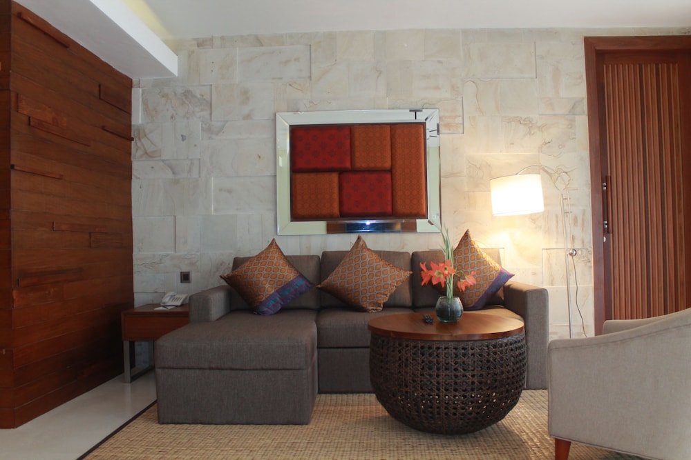 Grand Suite 1 Bedroom - Sundancer Long Stay Package - Photo 11