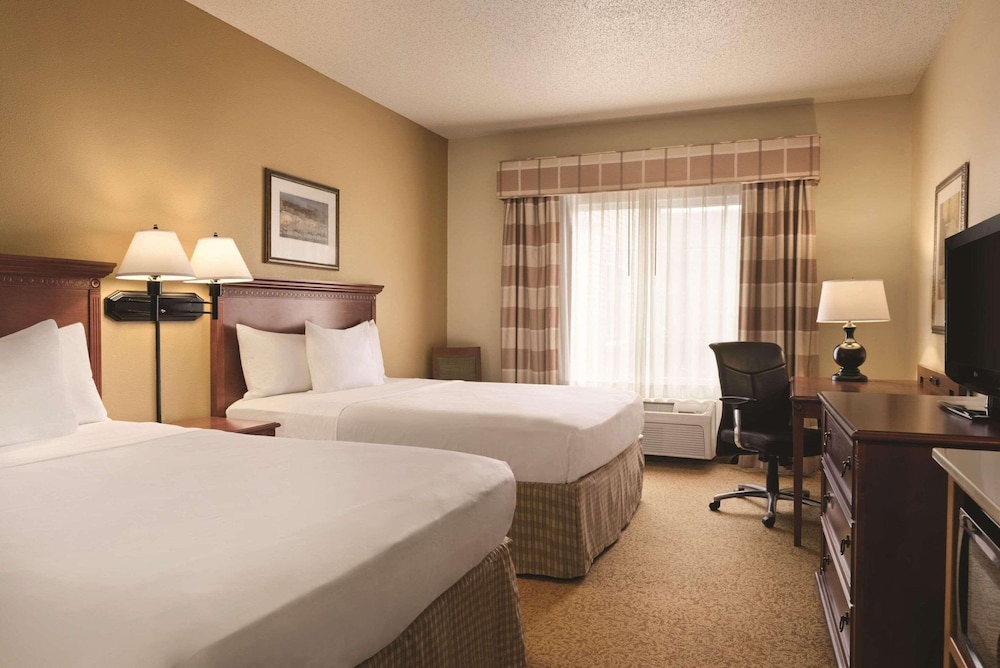 Room, 2 Queen Beds, Non Smoking - Photo 1