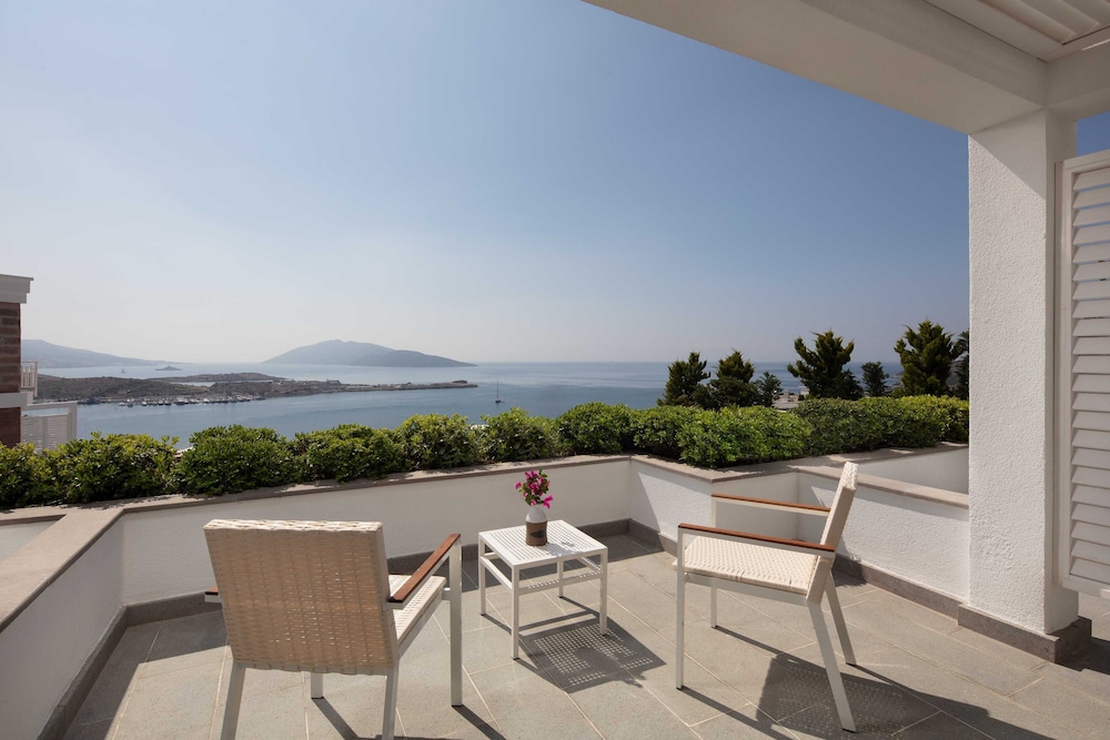 Grand Deluxe Room, Sea View