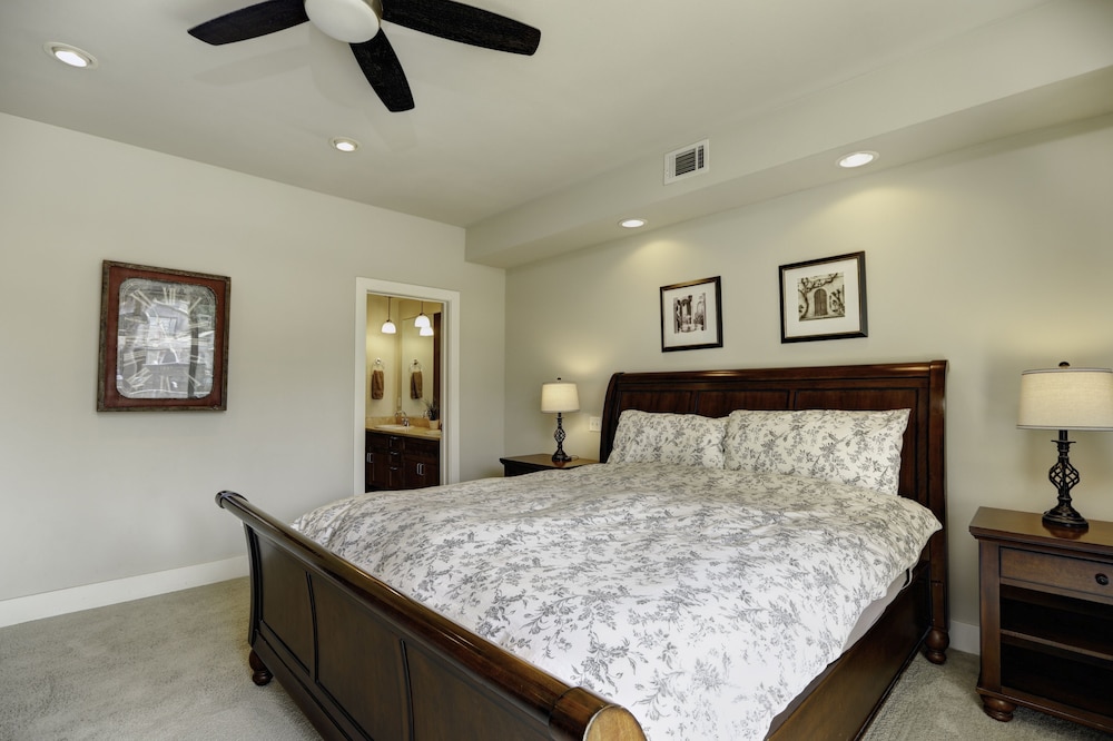 Townhome, 2 Bedrooms