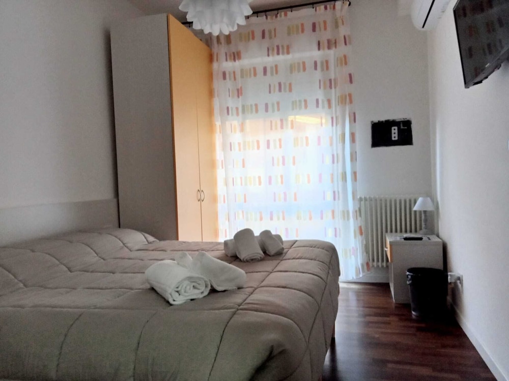 Basic Double Room photo 1